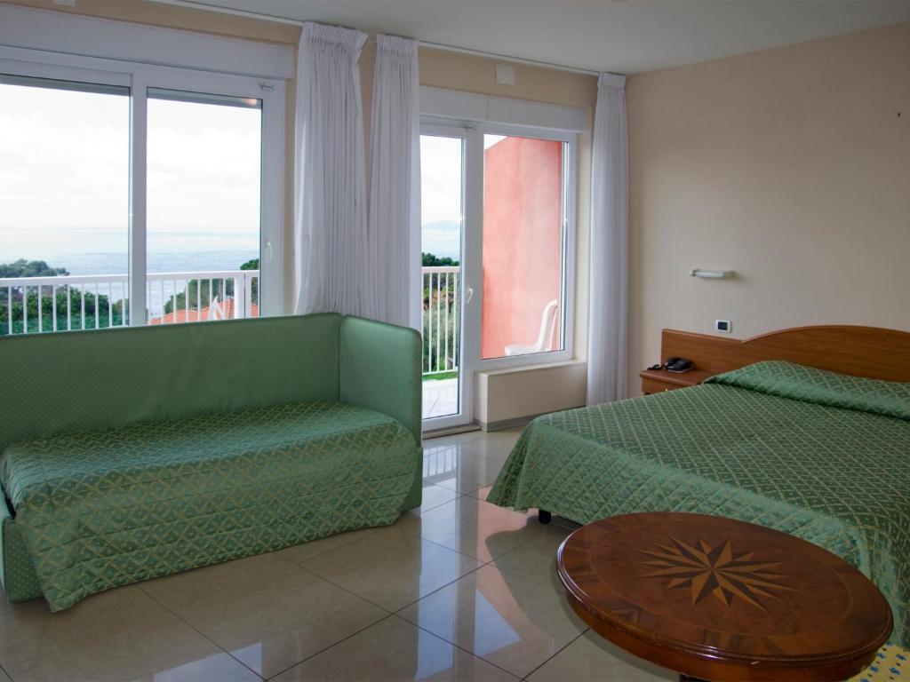 Hotel Cristallo Леричи Стая снимка