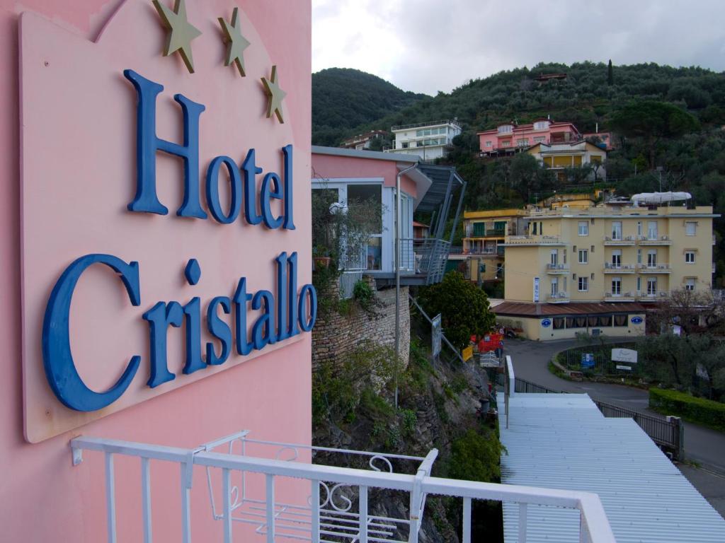 Hotel Cristallo Леричи Екстериор снимка