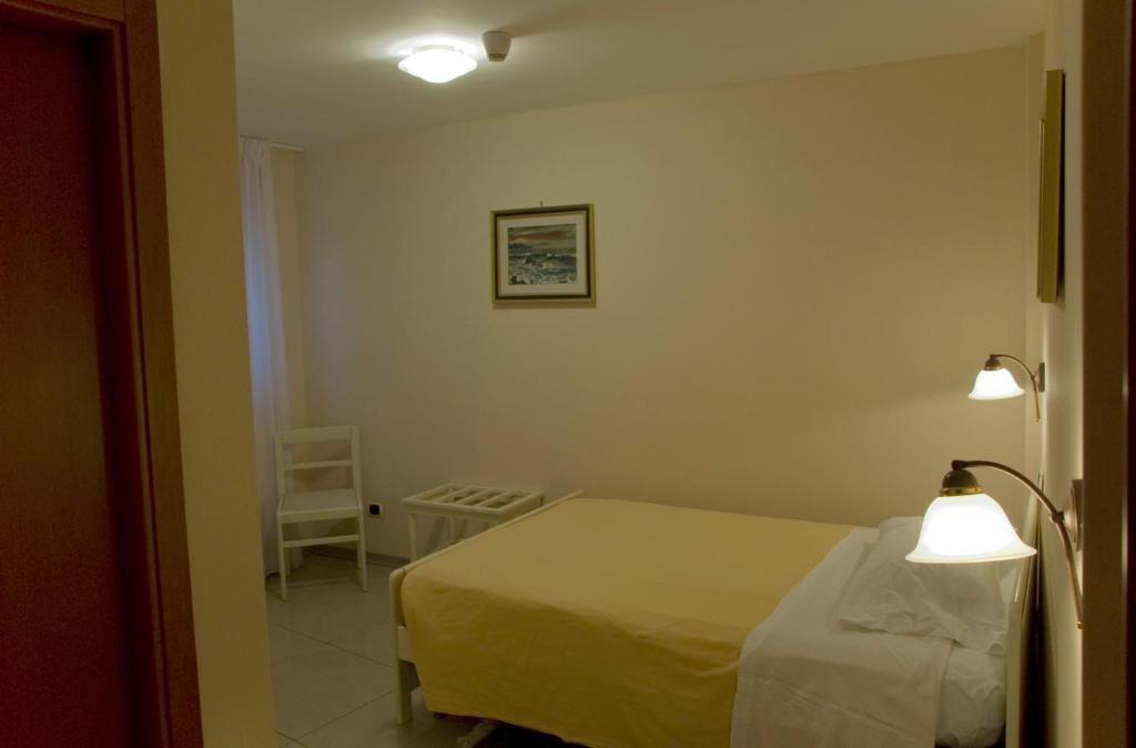 Hotel Cristallo Леричи Стая снимка